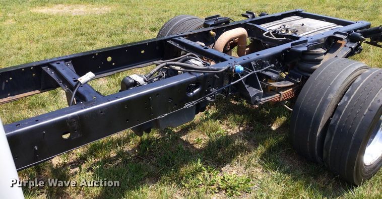 image for item LL9220 2013 Ford F450 Super Duty  Crew Cab truck cab and chassis