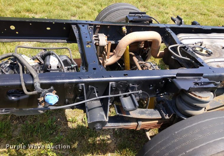 image for item LL9220 2013 Ford F450 Super Duty  Crew Cab truck cab and chassis