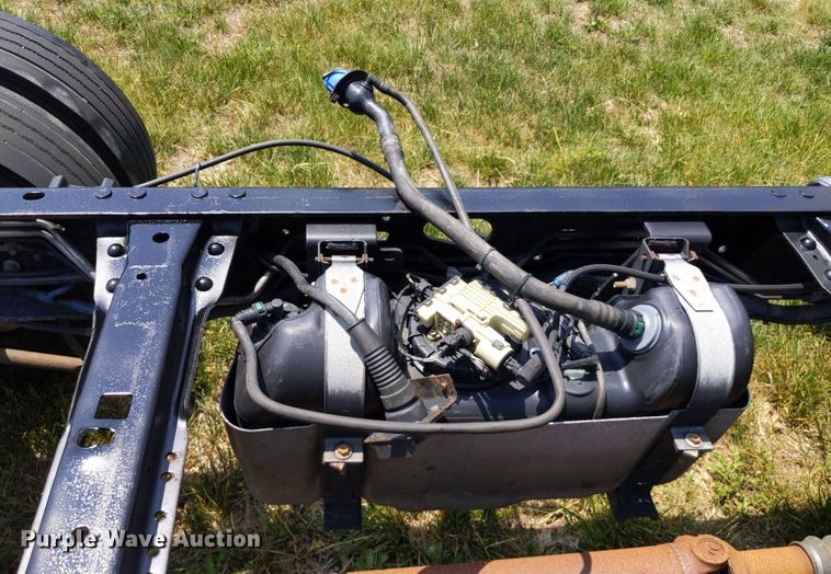 image for item LL9220 2013 Ford F450 Super Duty  Crew Cab truck cab and chassis