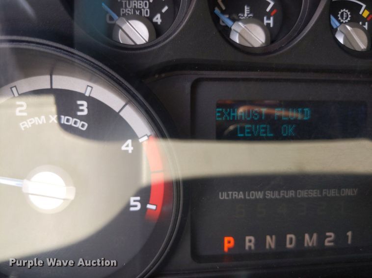 image for item LL9220 2013 Ford F450 Super Duty  Crew Cab truck cab and chassis