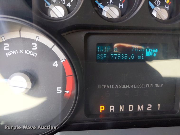 image for item LL9220 2013 Ford F450 Super Duty  Crew Cab truck cab and chassis