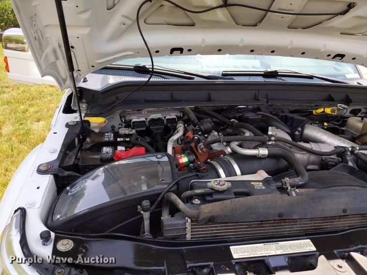 image for item LL9220 2013 Ford F450 Super Duty  Crew Cab truck cab and chassis