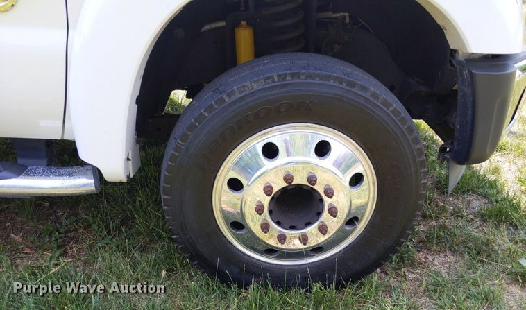 image for item LL9220 2013 Ford F450 Super Duty  Crew Cab truck cab and chassis