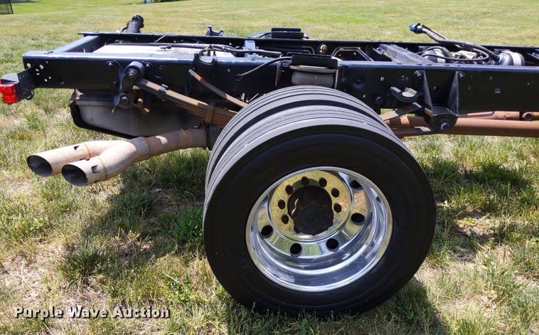 image for item LL9220 2013 Ford F450 Super Duty  Crew Cab truck cab and chassis