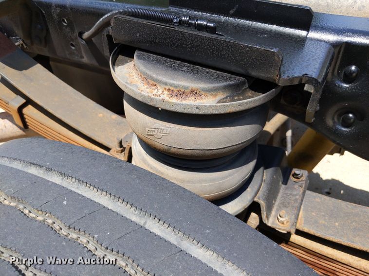 image for item LL9220 2013 Ford F450 Super Duty  Crew Cab truck cab and chassis