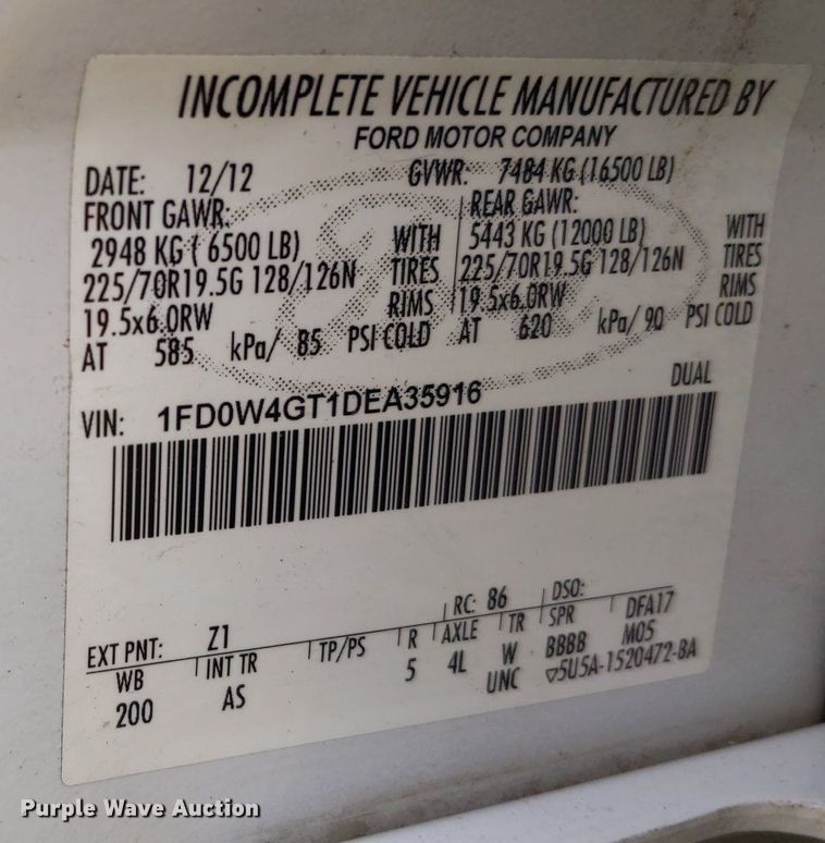 image for item LL9220 2013 Ford F450 Super Duty  Crew Cab truck cab and chassis