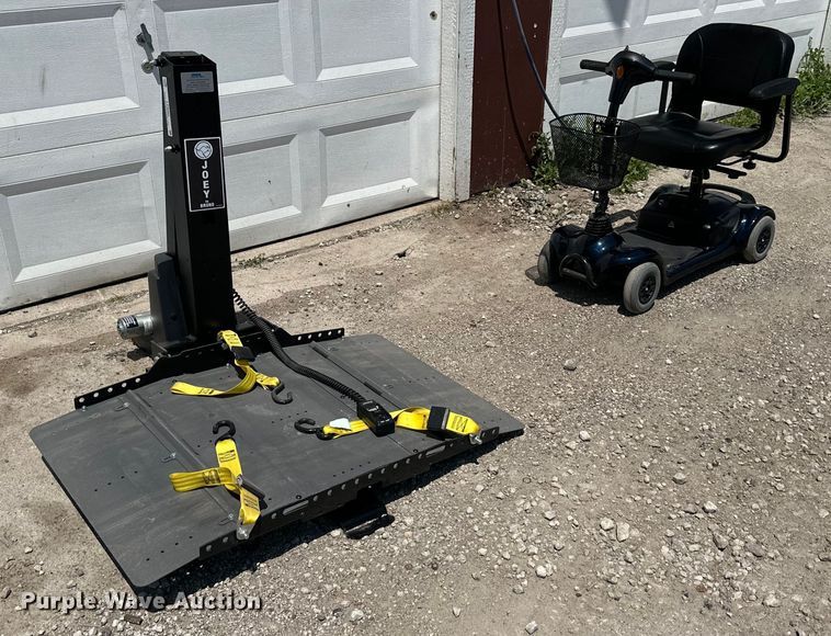 Bruno VSL 4000HW wheel chair lift in Belvue, KS Item LP9982 sold Purple Wave