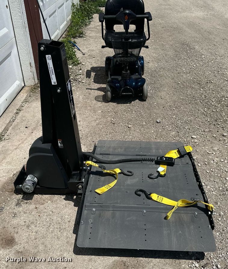 image for item LP9982 Bruno VSL 4000HW  wheel chair lift