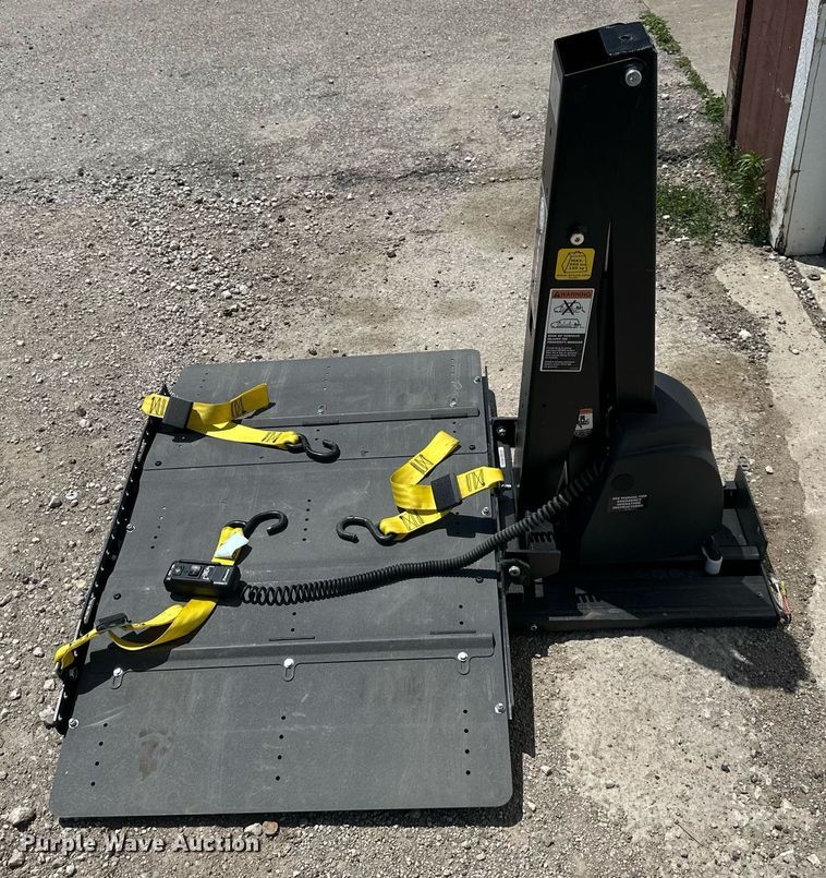 image for item LP9982 Bruno VSL 4000HW  wheel chair lift