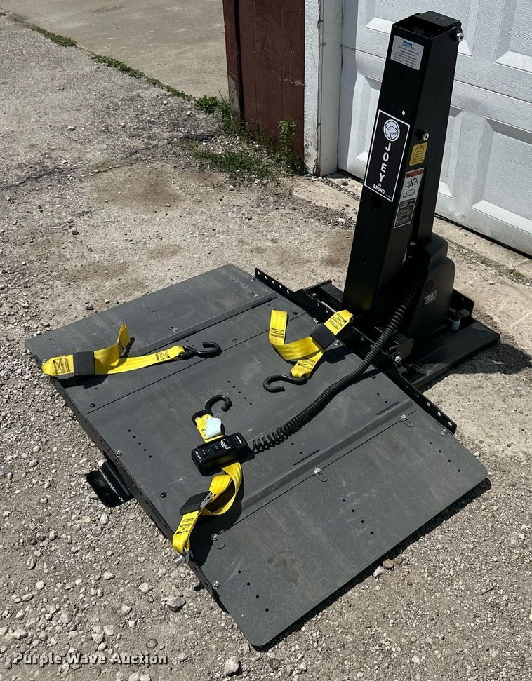 image for item LP9982 Bruno VSL 4000HW  wheel chair lift