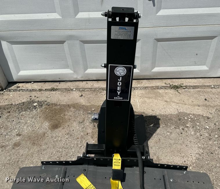 image for item LP9982 Bruno VSL 4000HW  wheel chair lift