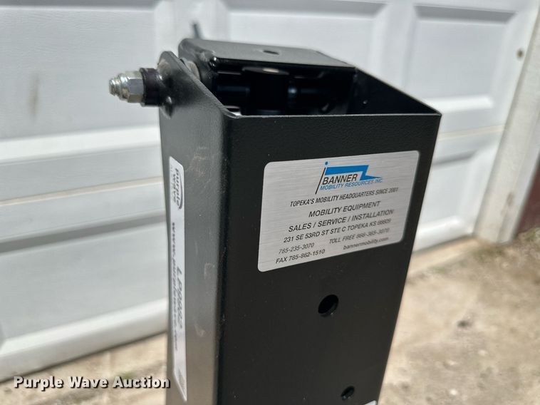 image for item LP9982 Bruno VSL 4000HW  wheel chair lift