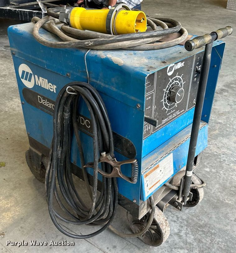 image for item LP9986 Miller Dialarc 250-AC/DC  welder