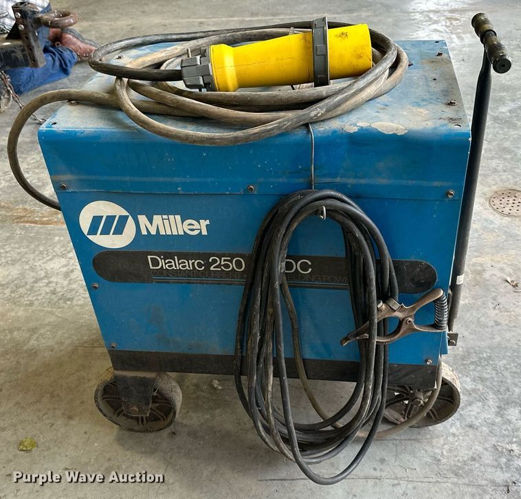 image for item LP9986 Miller Dialarc 250-AC/DC  welder