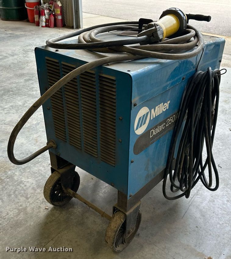 image for item LP9986 Miller Dialarc 250-AC/DC  welder
