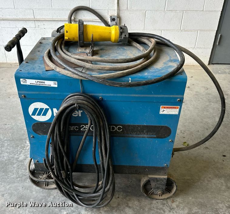 image for item LP9986 Miller Dialarc 250-AC/DC  welder