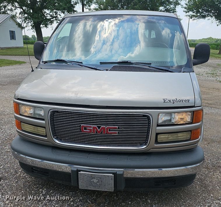 image for item LW9681 2001 GMC Savana G1500  van