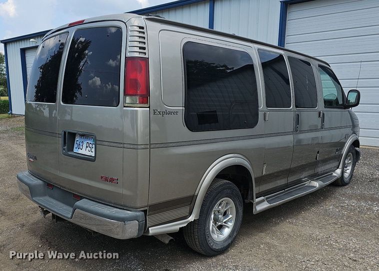 image for item LW9681 2001 GMC Savana G1500  van