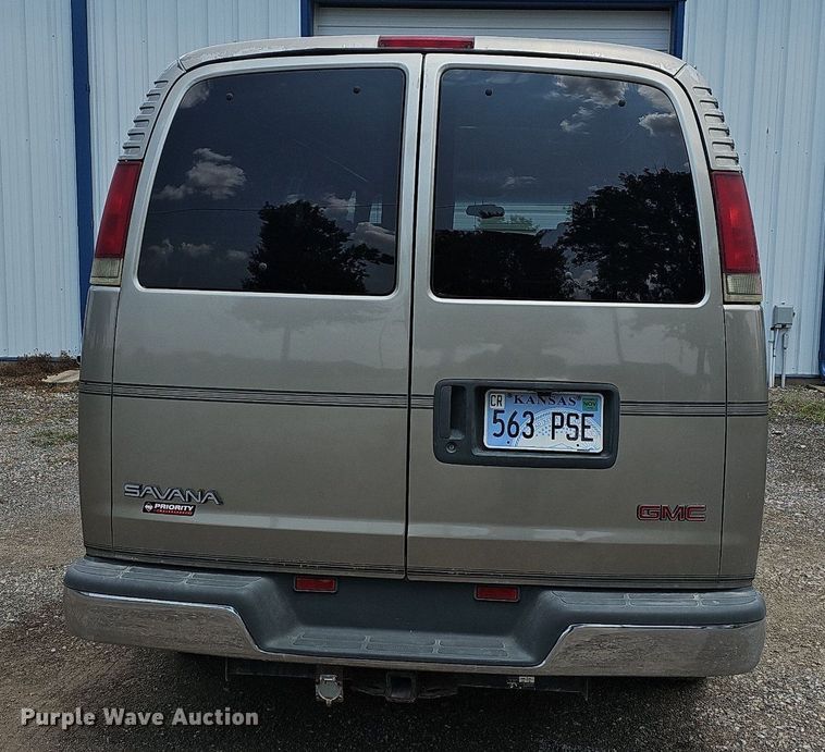 image for item LW9681 2001 GMC Savana G1500  van