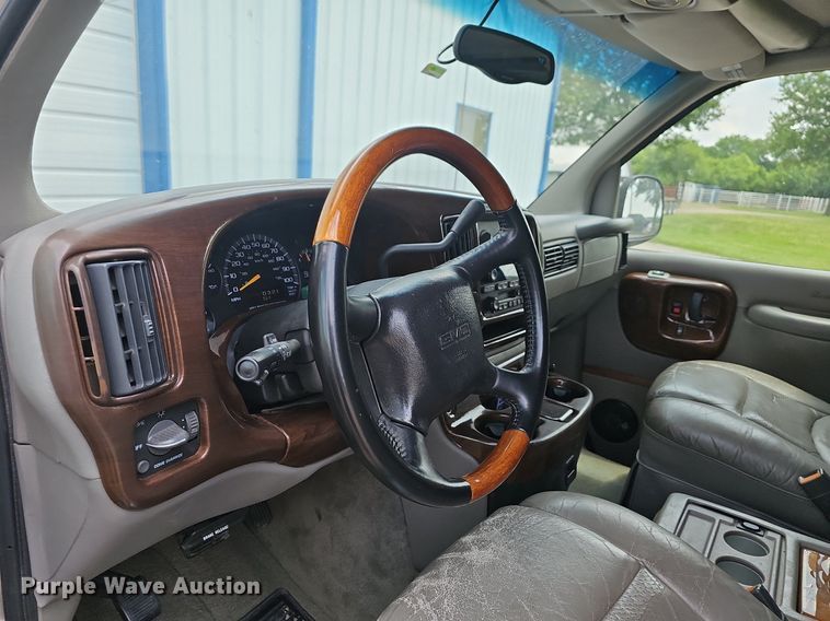 image for item LW9681 2001 GMC Savana G1500  van