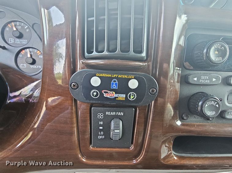 image for item LW9681 2001 GMC Savana G1500  van