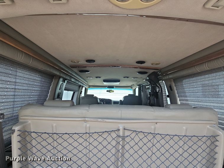 image for item LW9681 2001 GMC Savana G1500  van