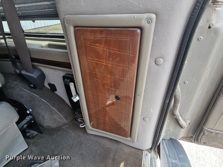 image for item LW9681 2001 GMC Savana G1500  van