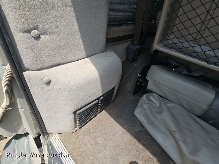 image for item LW9681 2001 GMC Savana G1500  van