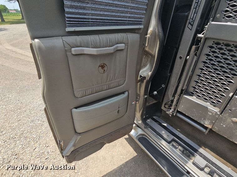 image for item LW9681 2001 GMC Savana G1500  van