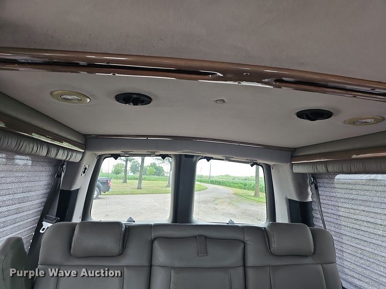 image for item LW9681 2001 GMC Savana G1500  van