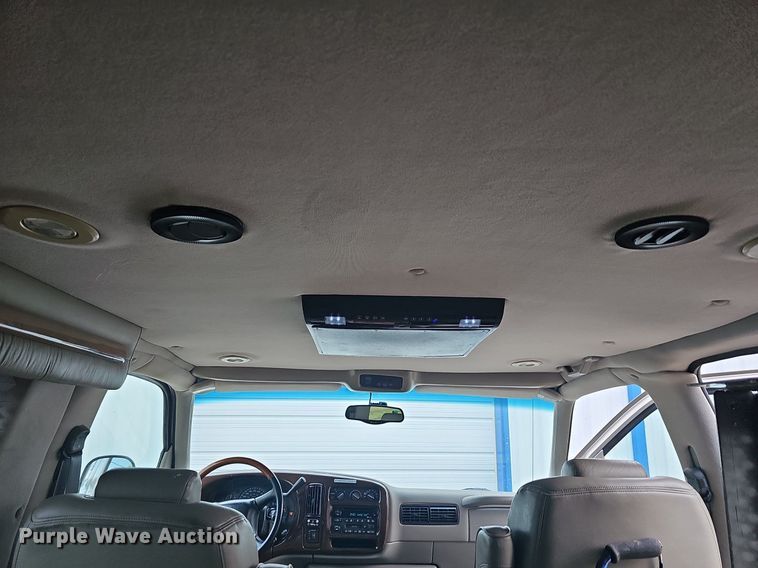 image for item LW9681 2001 GMC Savana G1500  van