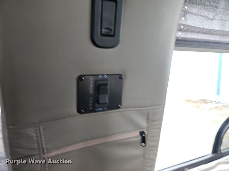 image for item LW9681 2001 GMC Savana G1500  van