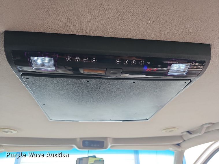 image for item LW9681 2001 GMC Savana G1500  van