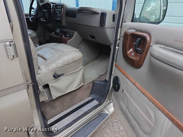 image for item LW9681 2001 GMC Savana G1500  van