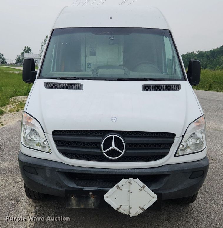 image for item LX9621 2012 Mercedes Benz Sprinter 2500  van