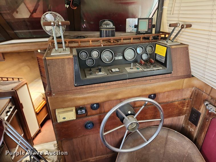 image for item LX9641 1978 Cruiser Villavee  boat