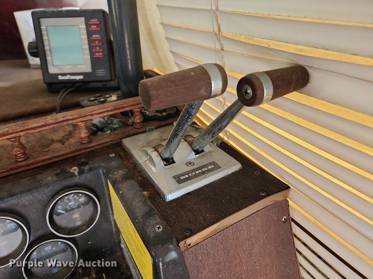 image for item LX9641 1978 Cruiser Villavee  boat