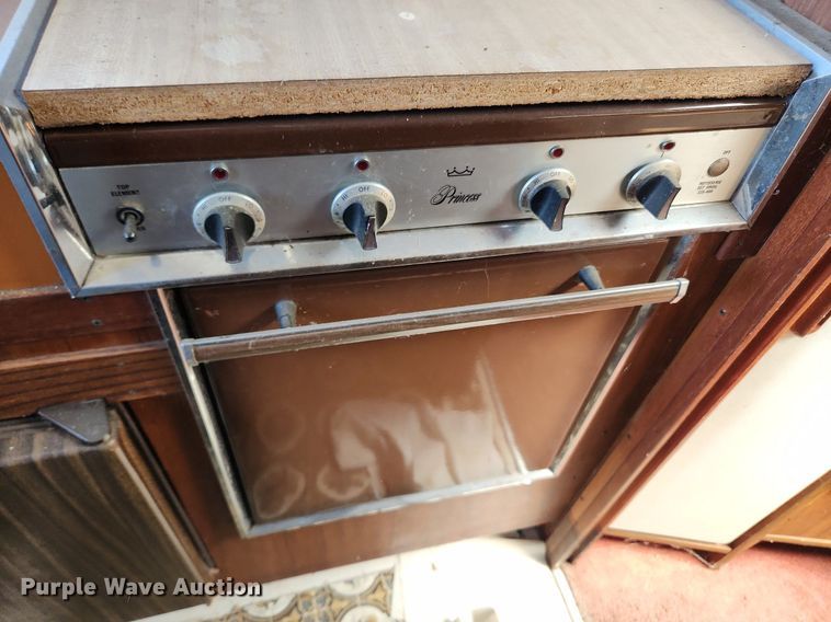 image for item LX9641 1978 Cruiser Villavee  boat