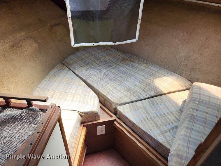 image for item LX9641 1978 Cruiser Villavee  boat