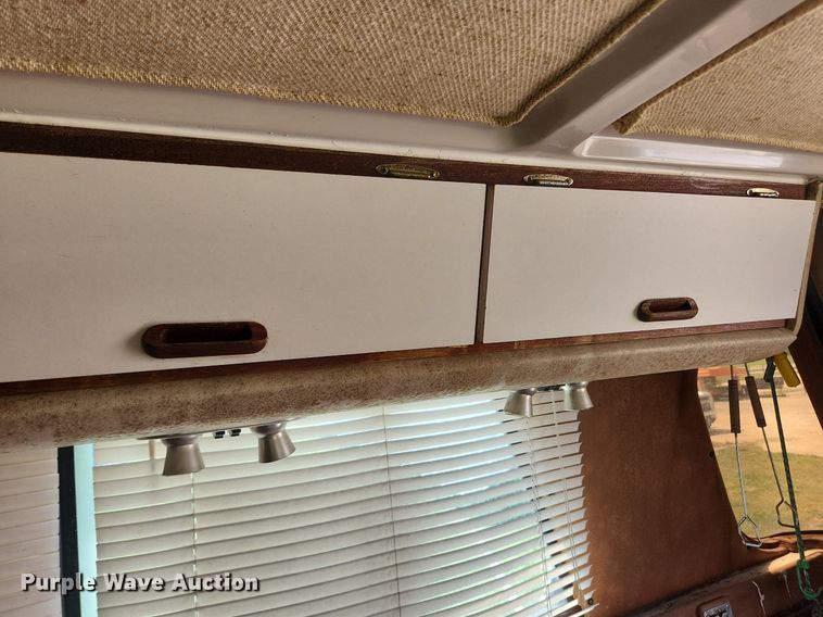 image for item LX9641 1978 Cruiser Villavee  boat