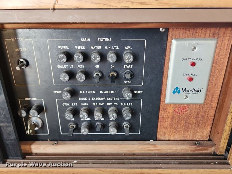 image for item LX9641 1978 Cruiser Villavee  boat