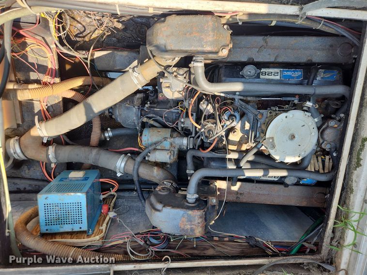 image for item LX9641 1978 Cruiser Villavee  boat