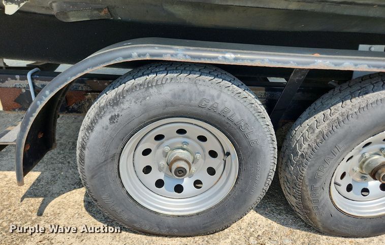 image for item LX9641 1978 Cruiser Villavee  boat