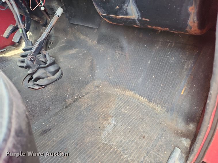 image for item LX9643 1972 International Loadstar 1600  grain truck