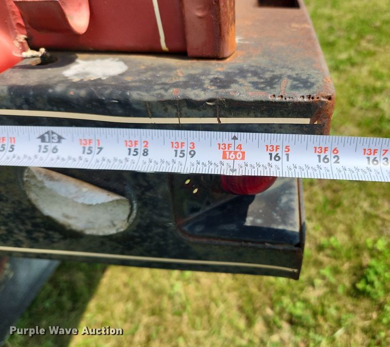 image for item LX9643 1972 International Loadstar 1600  grain truck