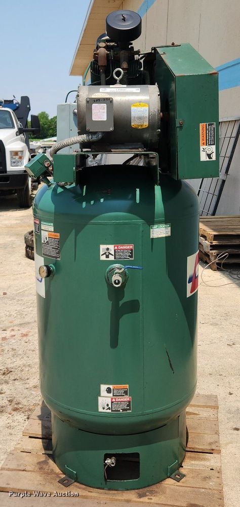 image for item LX9647 Champion VR10-12  air compressor