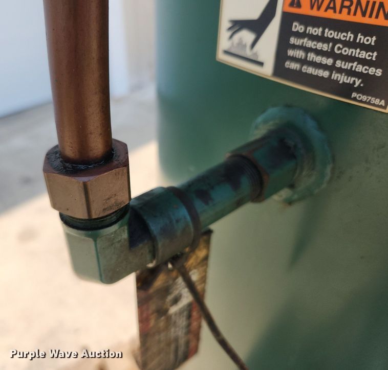 image for item LX9647 Champion VR10-12  air compressor