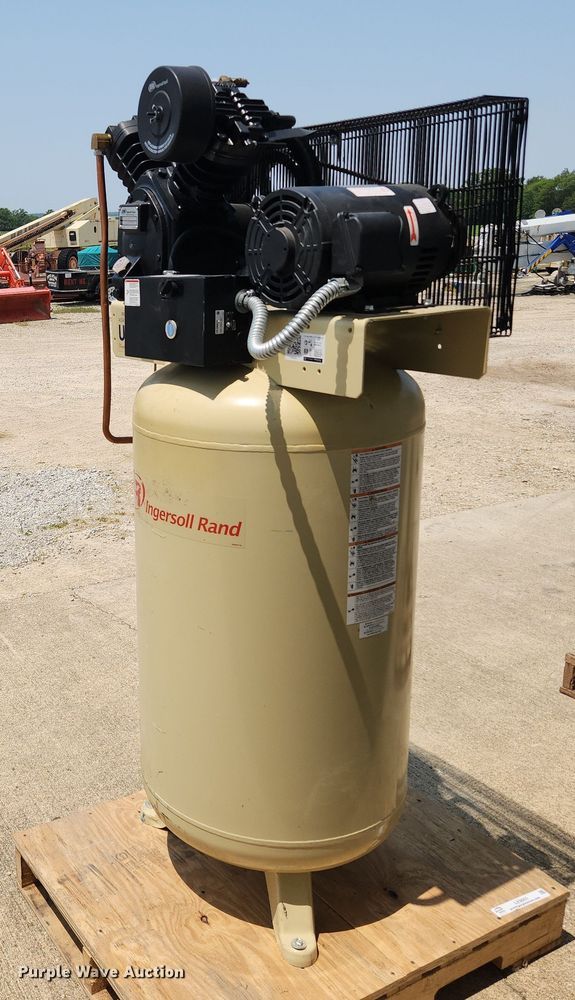 image for item LX9651 Ingersoll Rand Grainger-2475N7.5S  air compressor