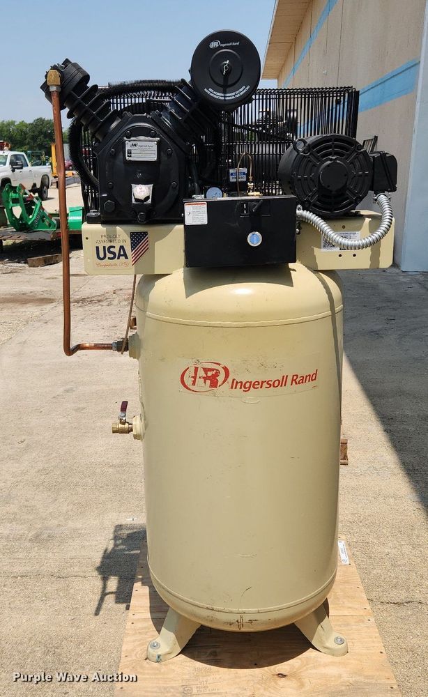 image for item LX9651 Ingersoll Rand Grainger-2475N7.5S  air compressor