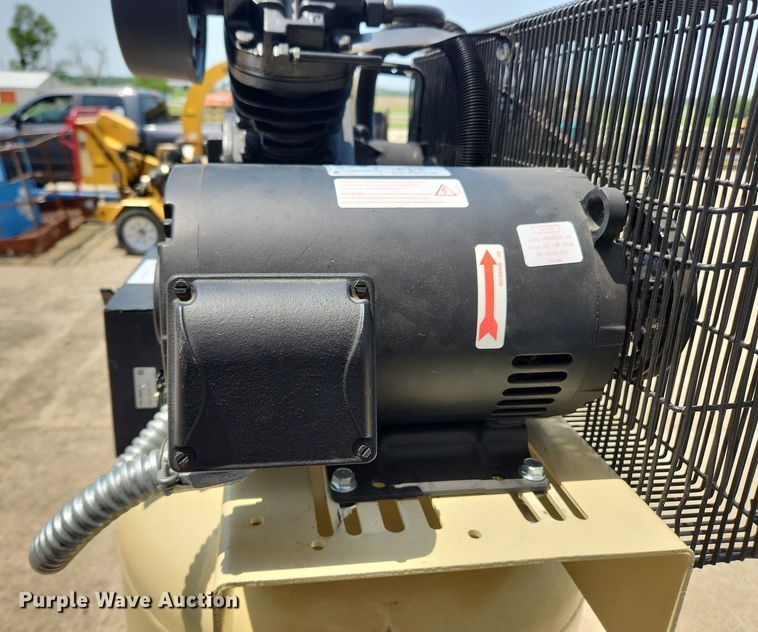 image for item LX9651 Ingersoll Rand Grainger-2475N7.5S  air compressor